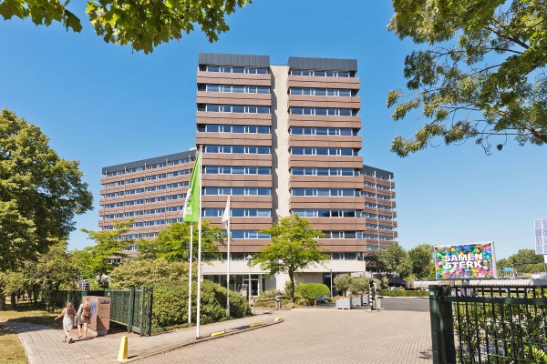 Kantoorgebouw Rijnpoort aan de Groningensingel in Arnhem