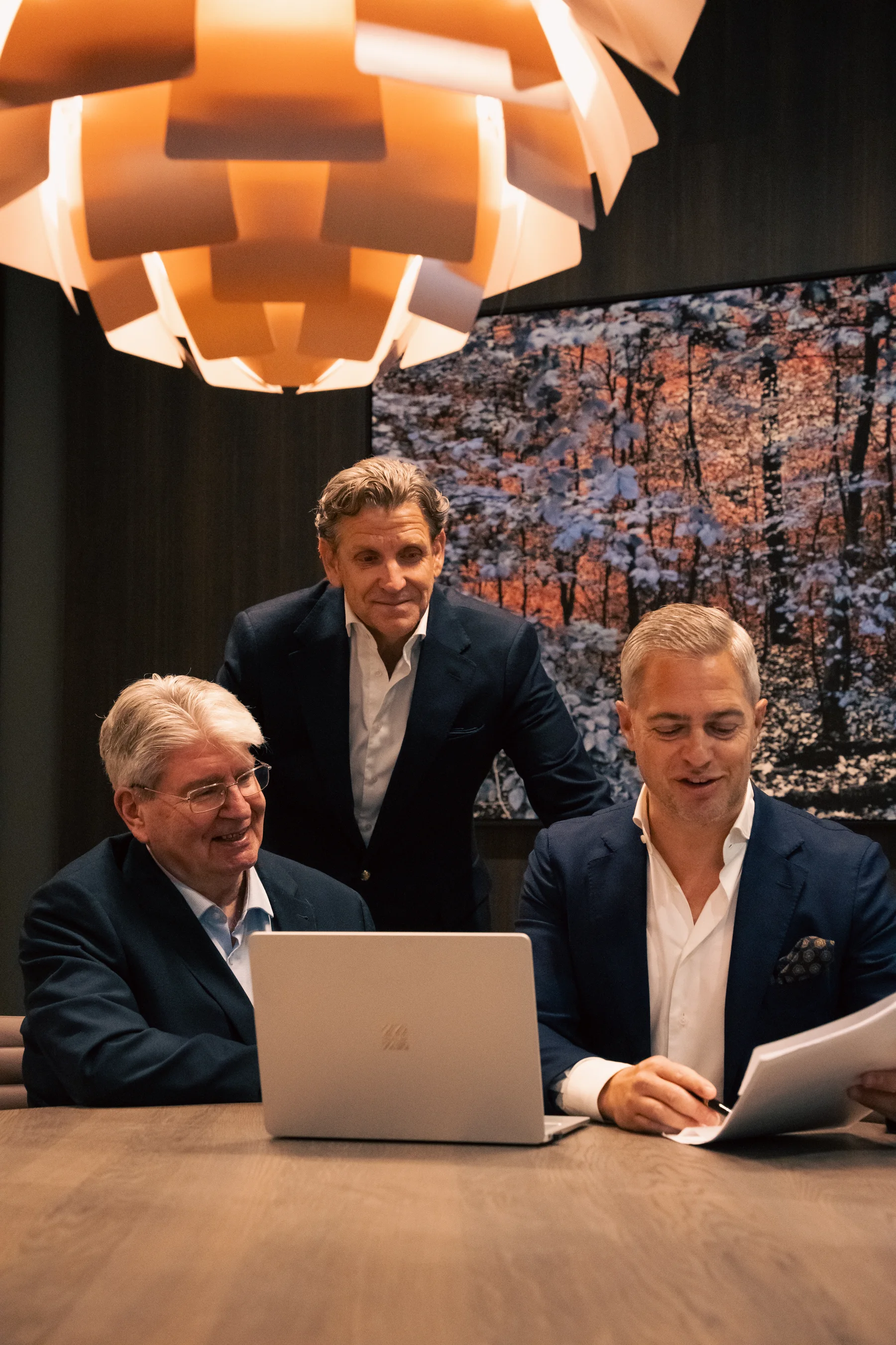 De partners van Valkering & Co. in overleg