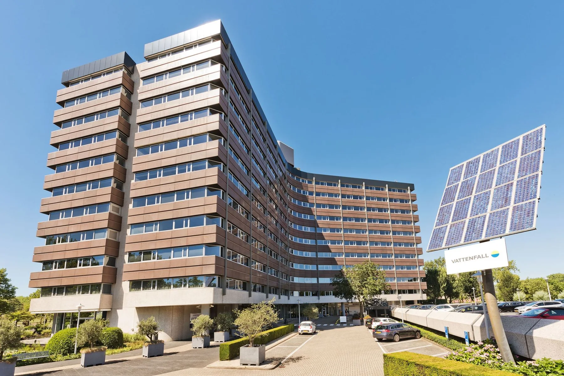 4.111 m² verhuurd in Rijnpoort, Arnhem
